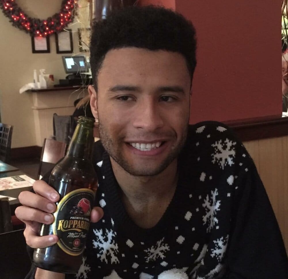 1B05E2C6 971B 4C1E B383 34D2000BF154