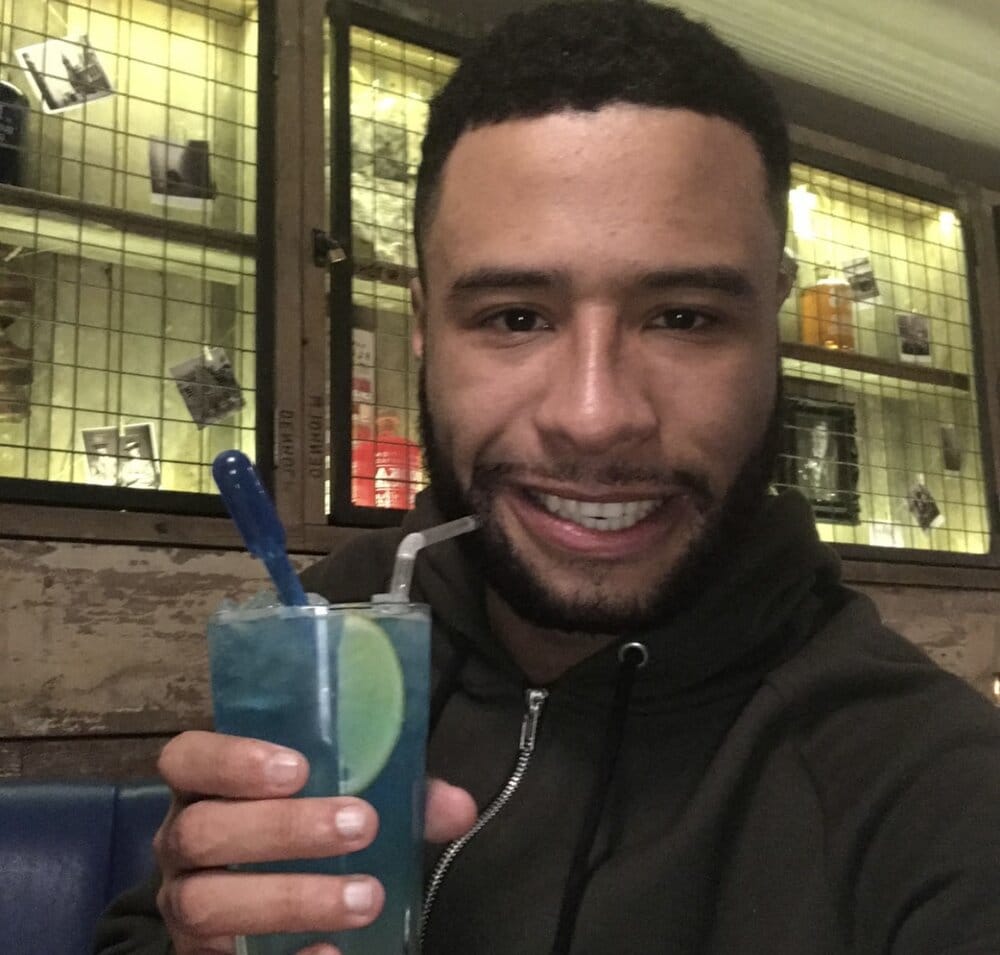 89553408 E356 4AD8 9F2E 3ED6A3A1A64A