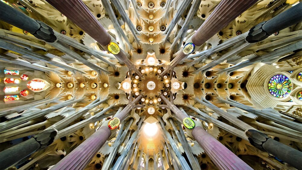 Architecture cathedral sagrada familia barcelona wallpaper