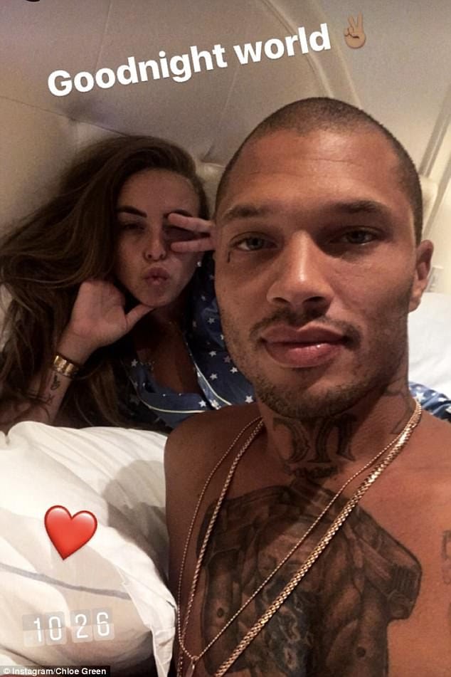 44B1F14400000578 4916712 My man Chloe Green proved she and Jeremy Meeks were more loved u a 14