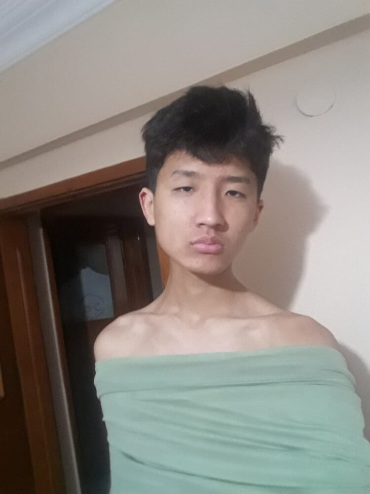 E8D7FA04 7F22 4394 A495 C2DD9315C375
