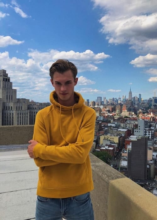 Kit butler height weight age body statistics 3