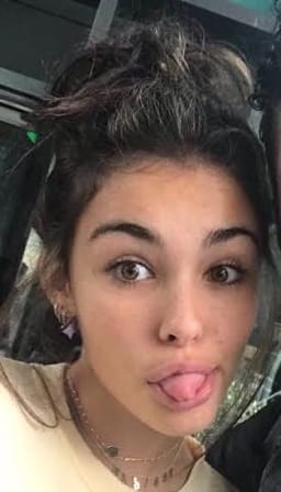 7DF0C7C7 2459 486E 81FF 42A3B2ABBFD0