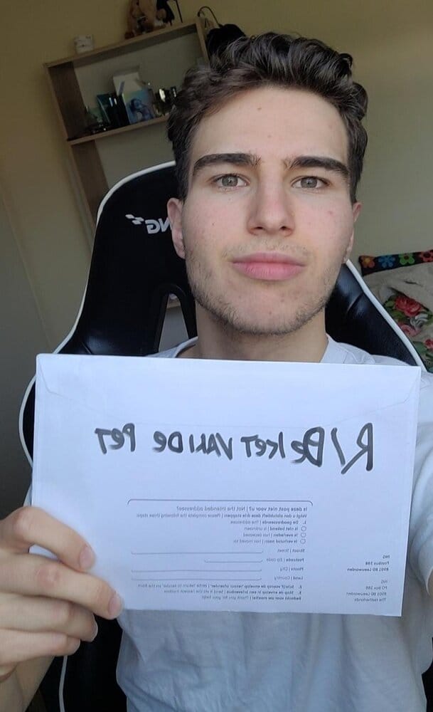 M8