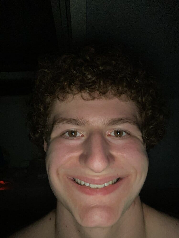 2049622E 9056 4311 8A77 84643996CC7E