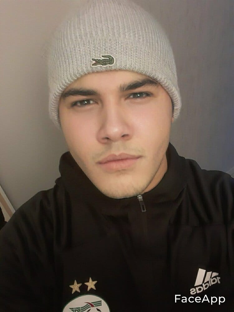 FaceApp 1623094220986