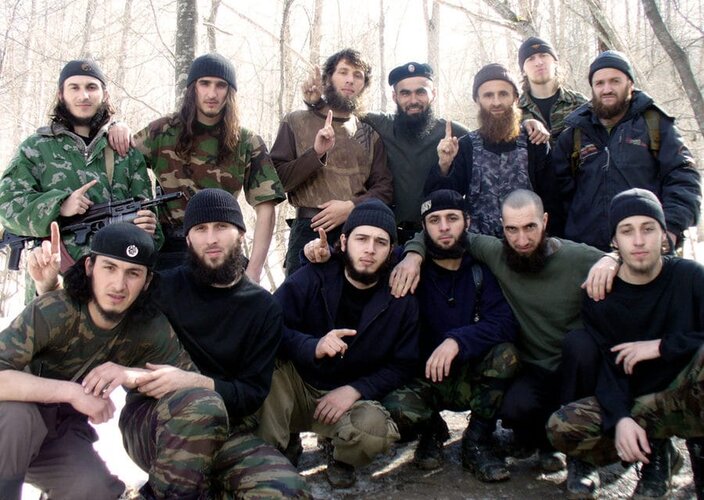 chechen_mujahideen___5_by_chewolf-d372xmn-900x640.jpg