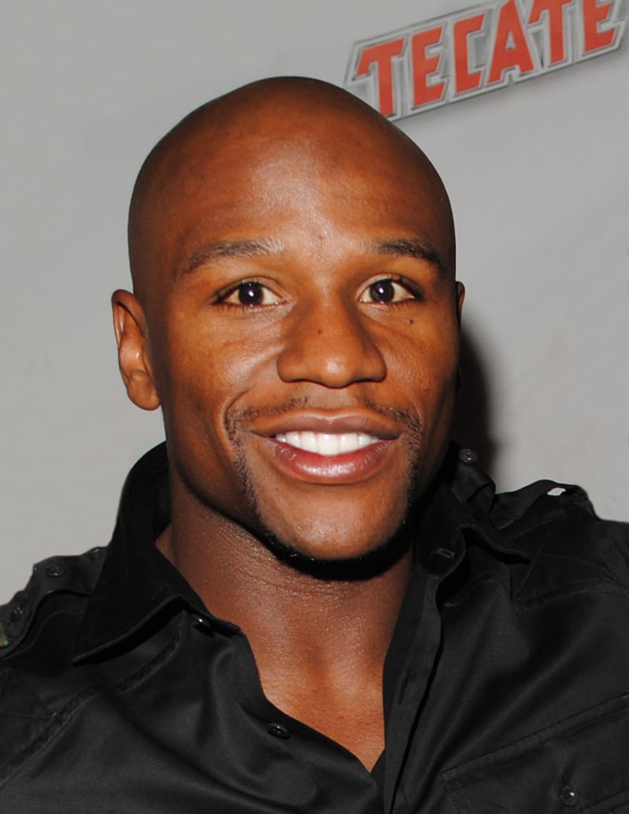 Floyd Mayweather Jr at DeWalt event 5888721735 rotated 4