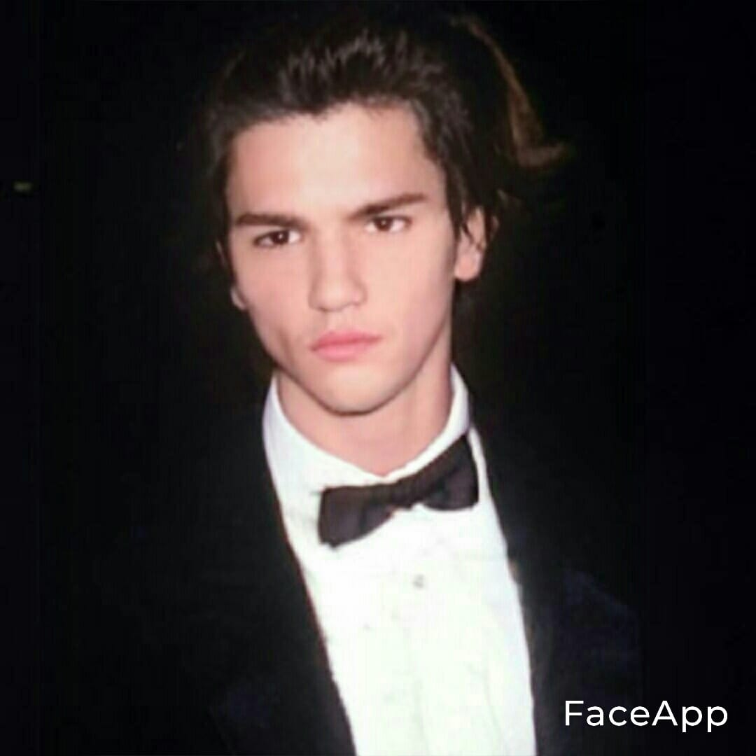 FaceApp 1626979571585