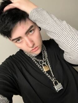 Eboy face chains