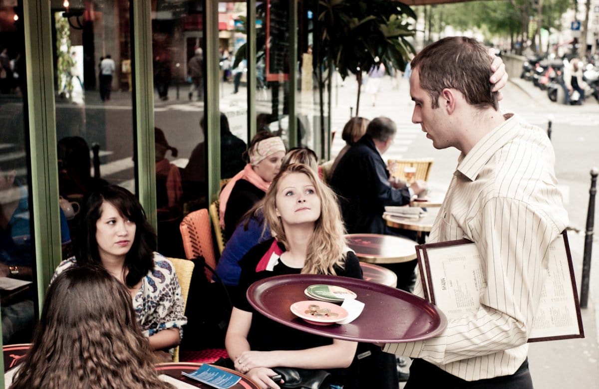 Waiter0 1200x780
