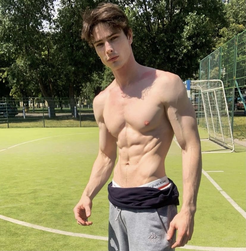 929235F5 06B0 444B 86DB 3DB808C24844