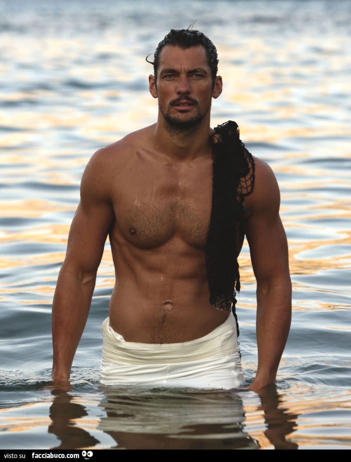 8uka31pkag david gandy in acqua dove sei chiacchiera b