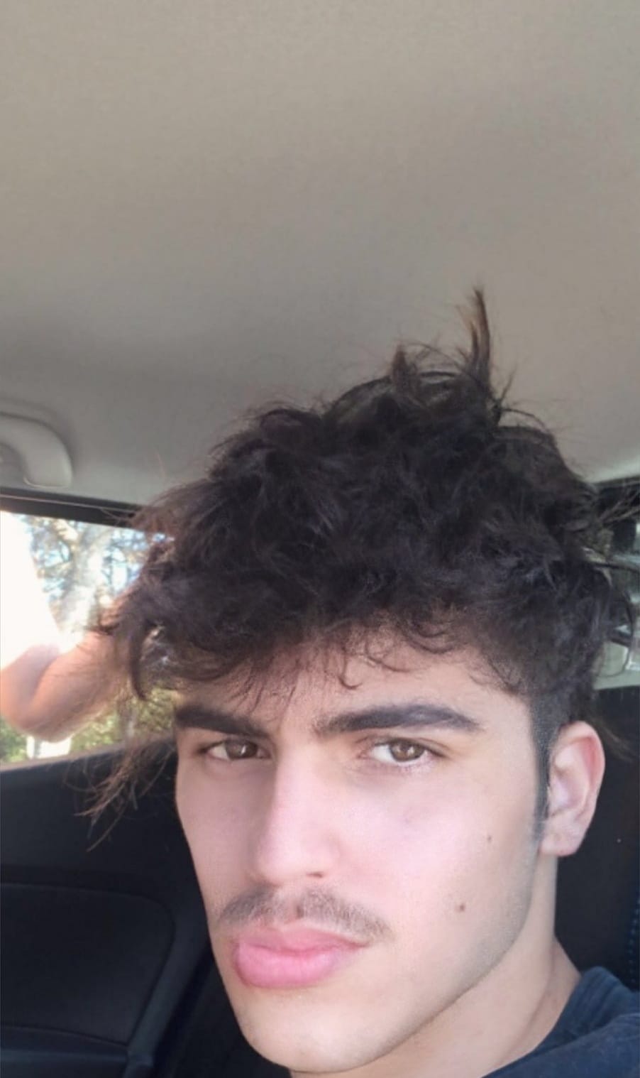 FaceApp 1629818337140