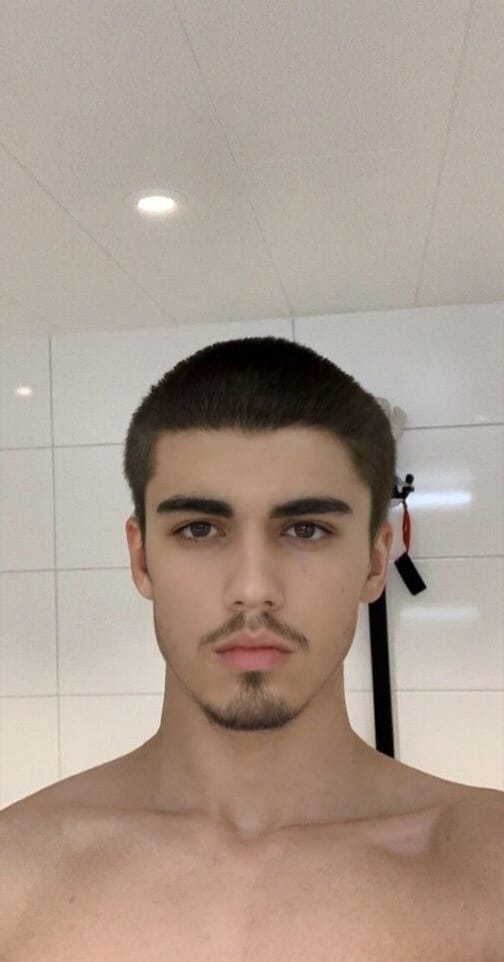 FaceApp 1629825064045