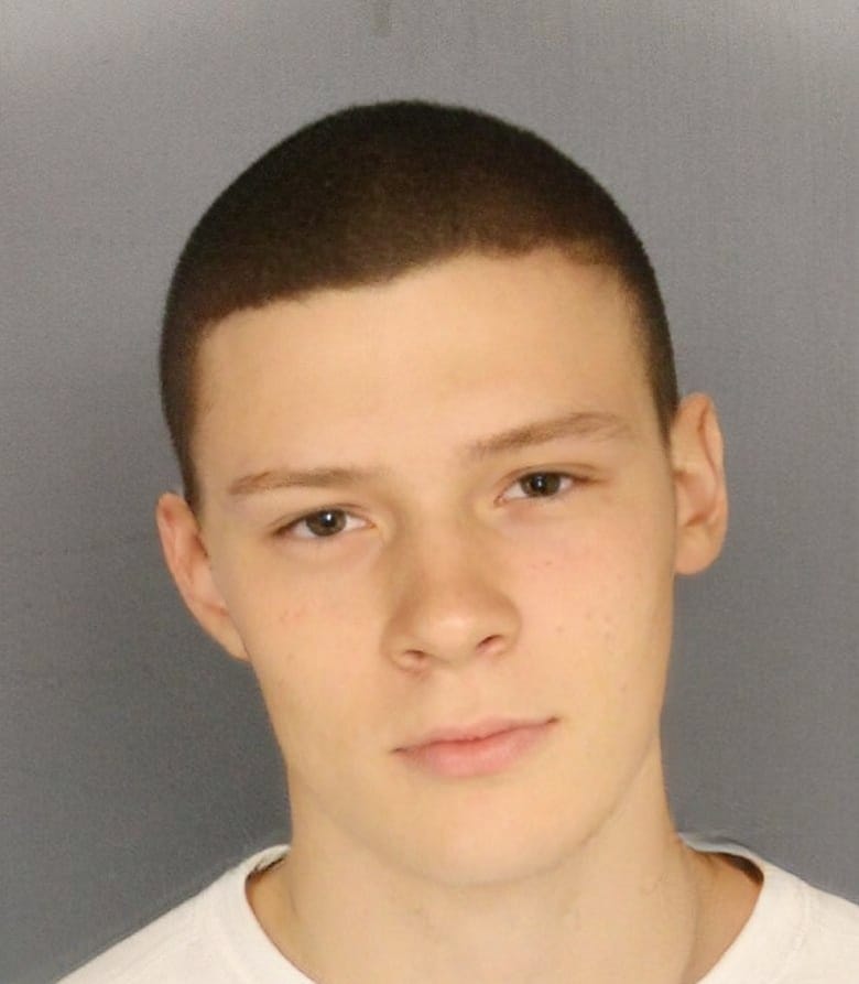 FaceApp 1629925055599