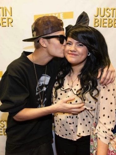 53d47c12b1bf7   30113 justin bieber boob grope lgn