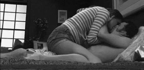 Kiss cuddle