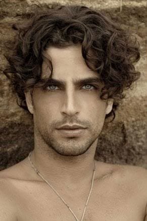 90c1006da7d15befbbc4e74e8052f9ea  main character character reference