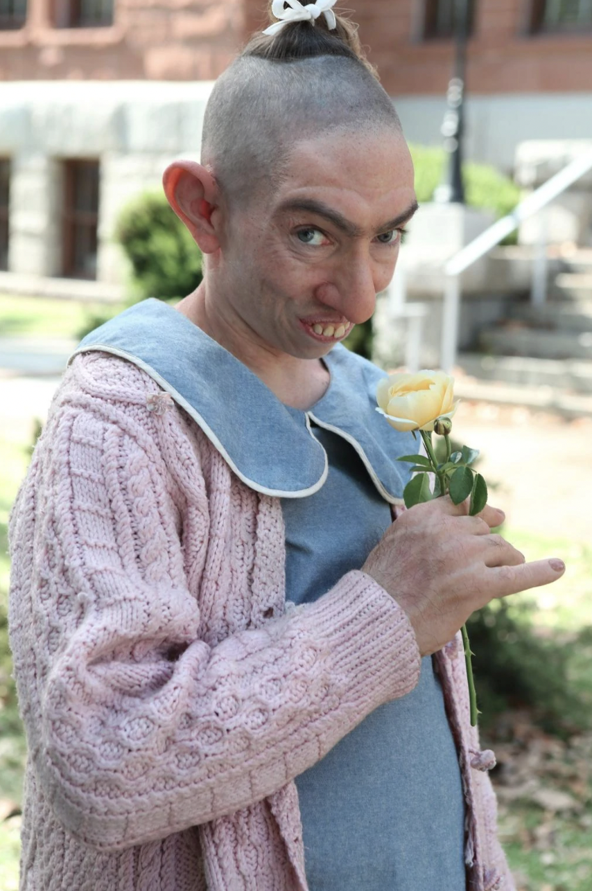 Ahs