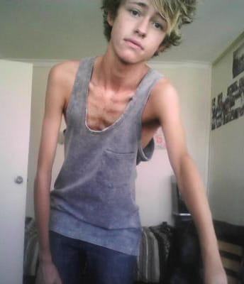 Tumblr m3wxmvgaT41rtjiq9o1 400