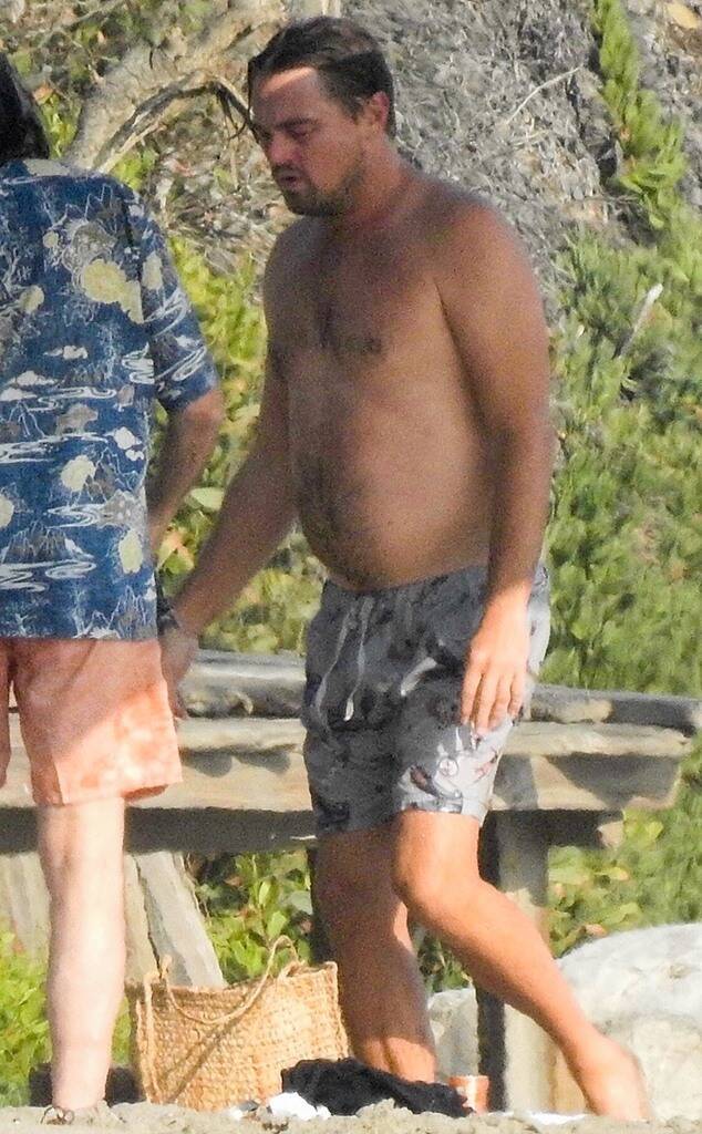 Rs 634x1024 201110105314 634 Leonardo DiCaprio beach