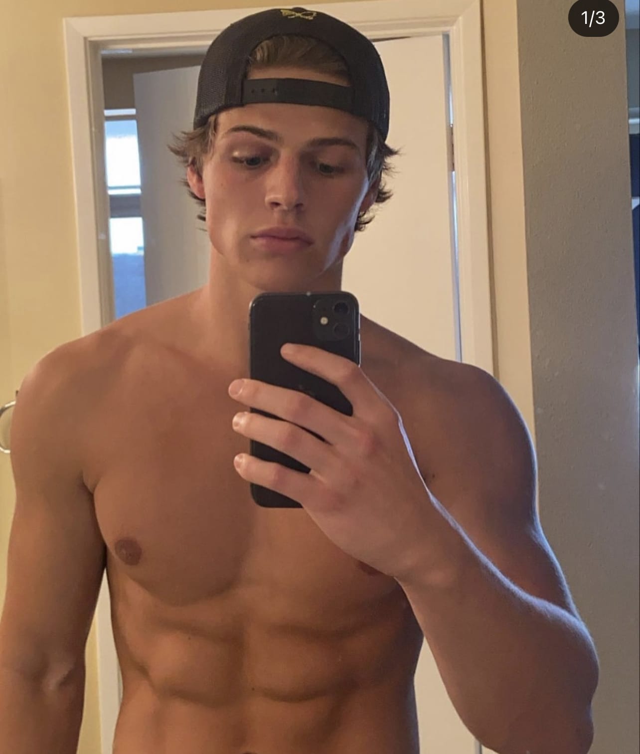 77428320 C705 4D24 B249 20831E124935