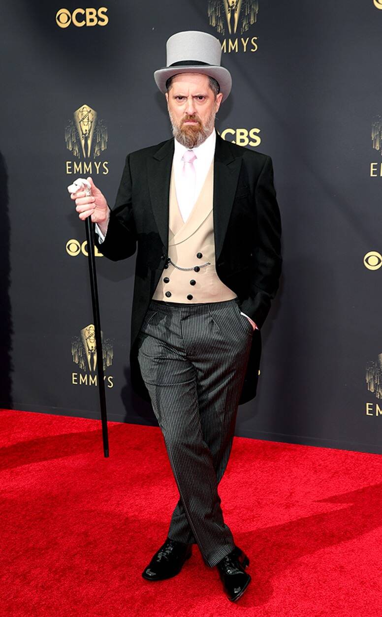 Rs 634x1024 210919155737 634 Brendan Hunt Emmys Red Carpet 2021