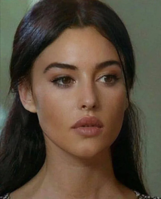 Monica 1