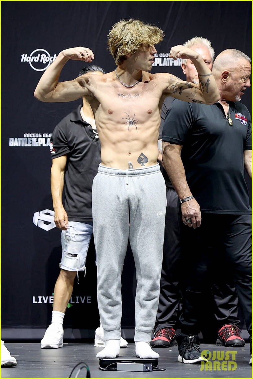 Bryce hall tayler holder vinnie hacker weigh in ahead of weekend boxing event 25