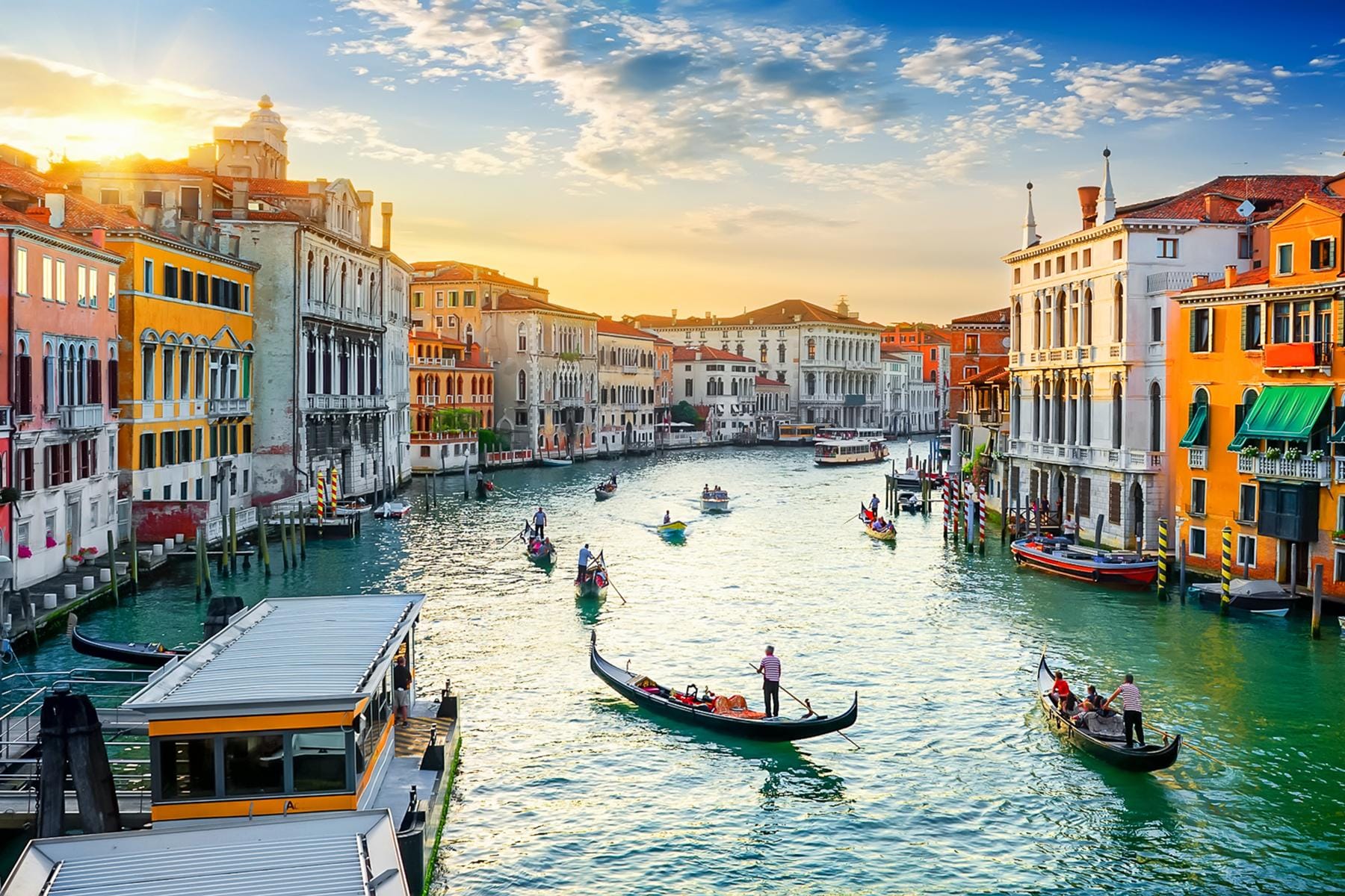 10ArchitecturalVenice  HERO iStock 627304216