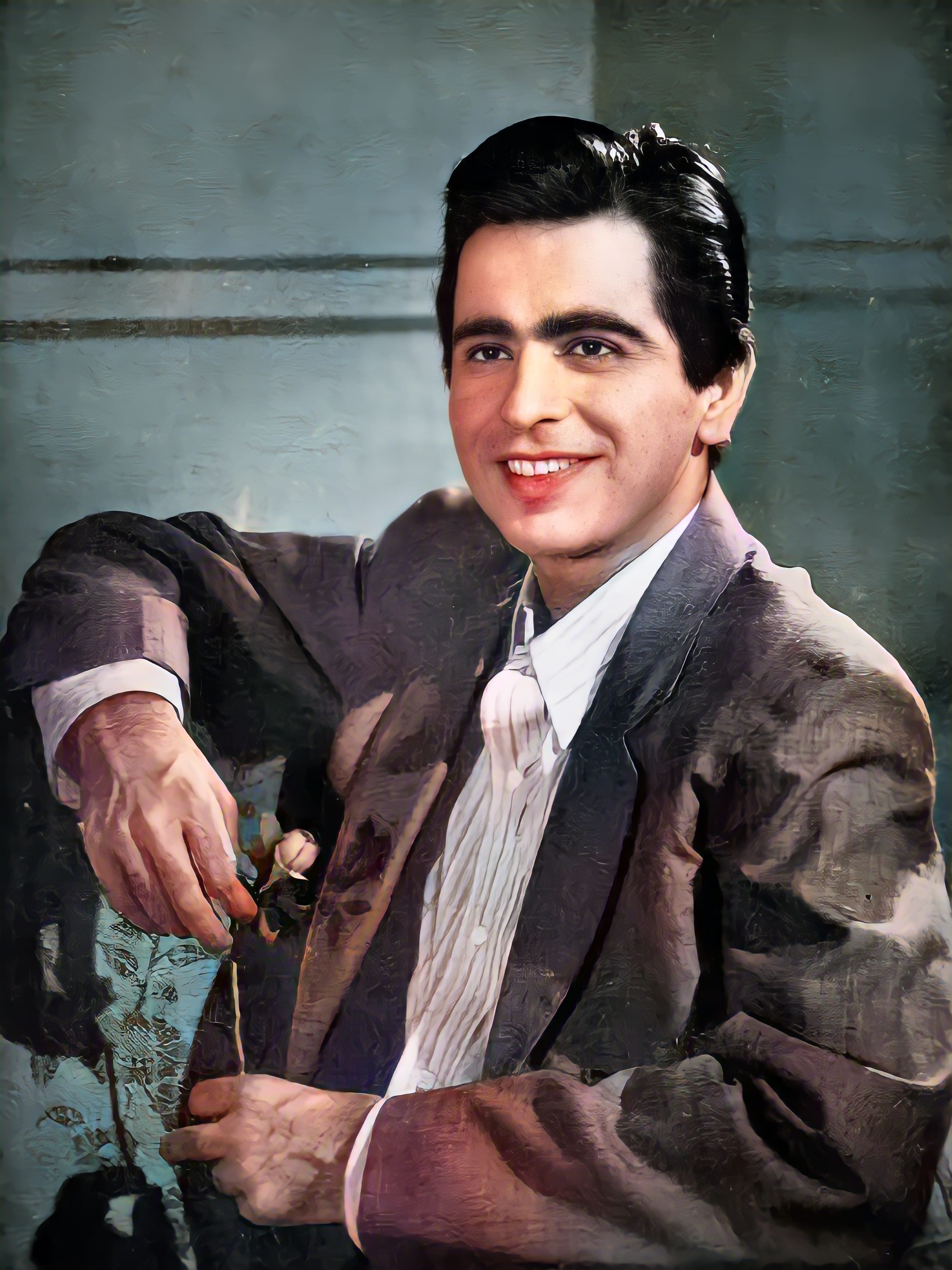 Dilip Kumar in 1946 Enhanced