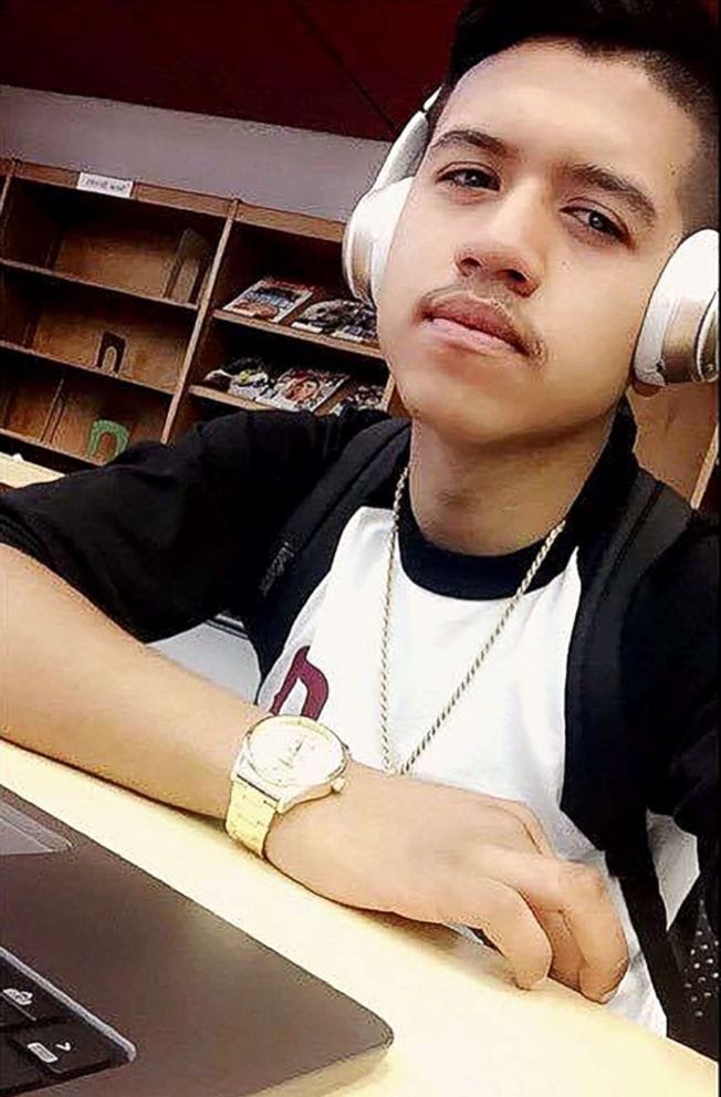 6FDF0CB1 A5EF 4F03 A251 66943870DB3E