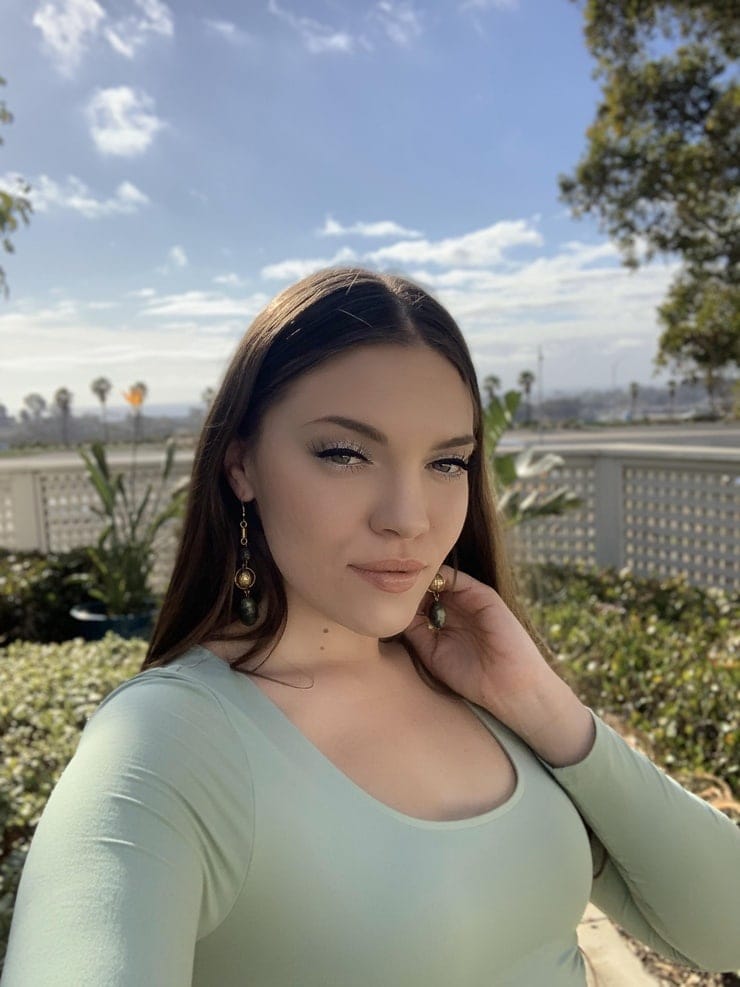 AE831CDC 74A0 4A24 9E29 3FE0DB1A1AA5