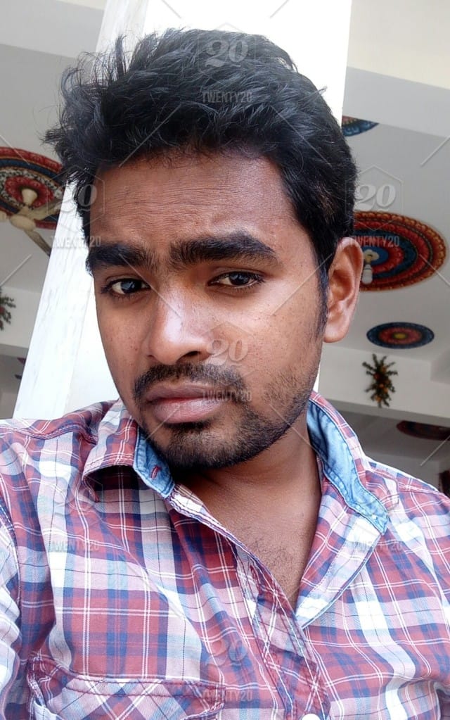 Stock photo selfie indian man 12110358 7d76 44e5 8c38 02b75131ac86
