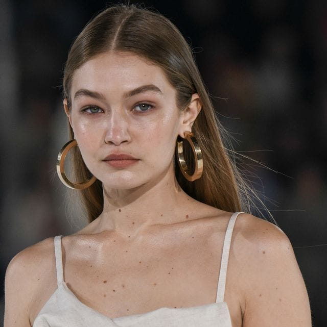 Gigi hadid makeup routine 1612450641