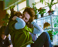 Edwardbitesbella003