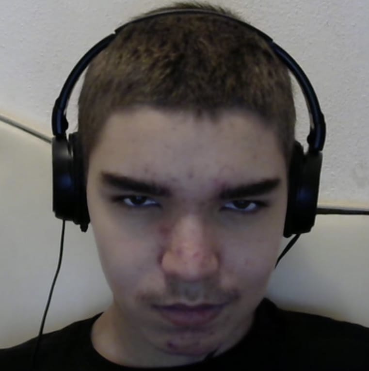 77444908 0A31 4201 8580 864363BEBD06