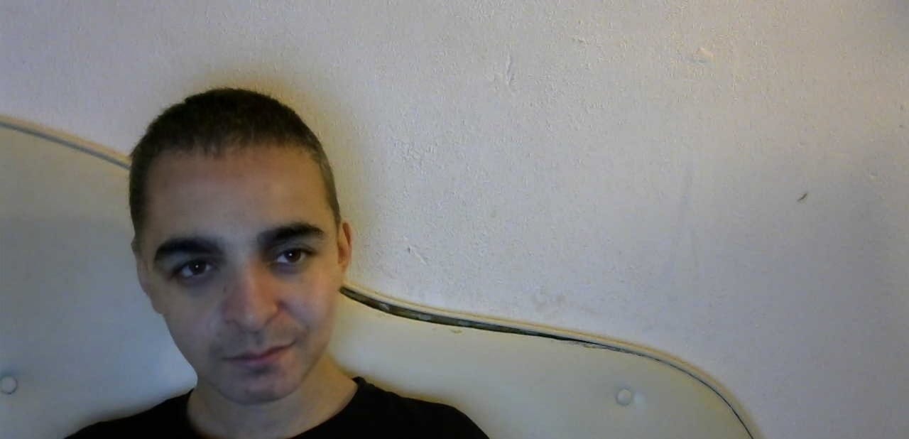 FaceApp 1634916184187