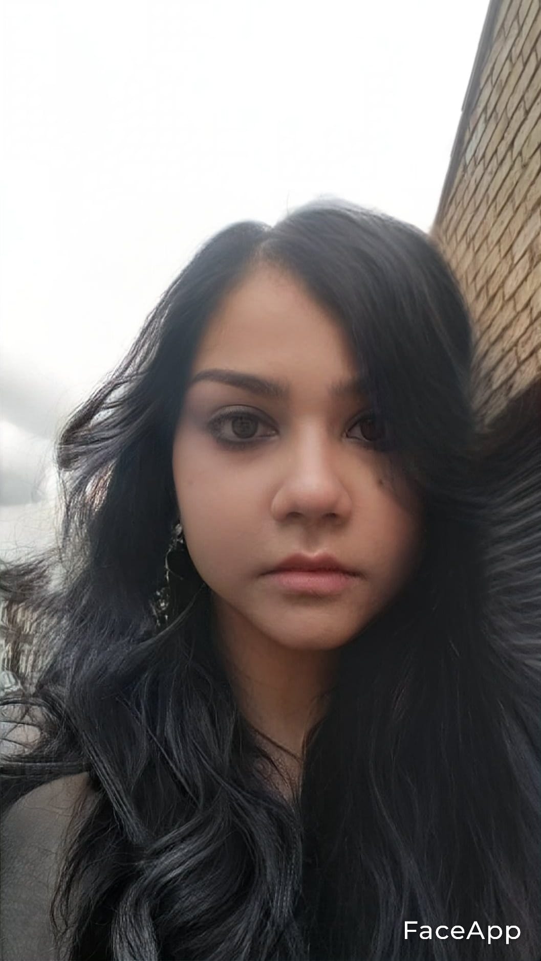 FaceApp 1635001942753