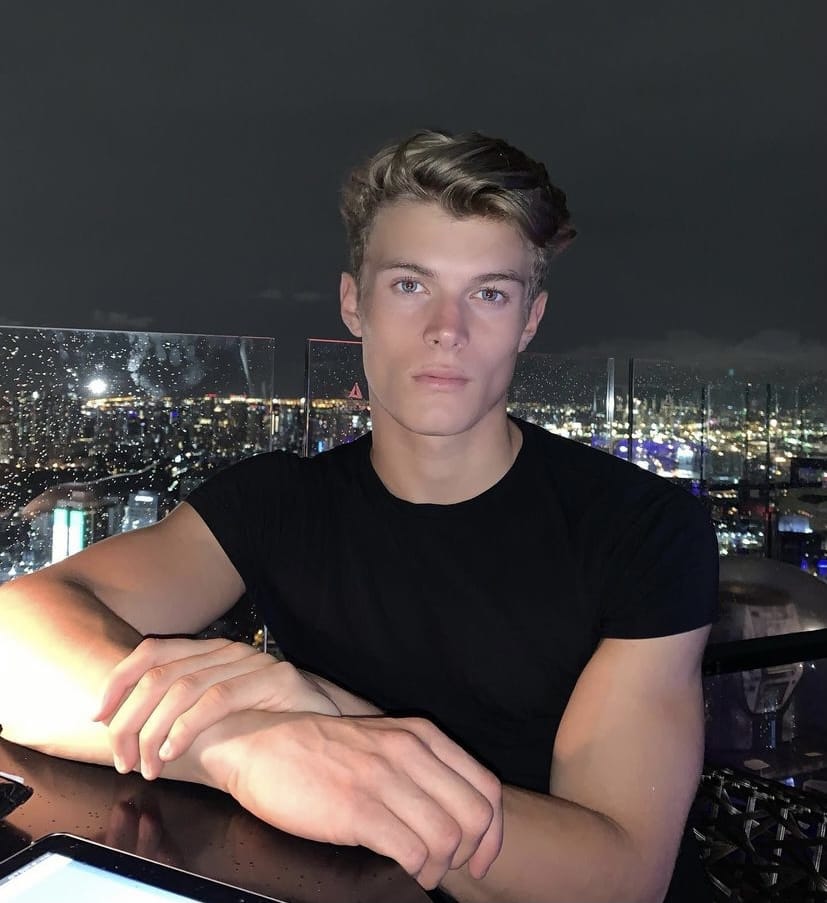 87229303 31A1 44C5 A641 F3A697561FEC