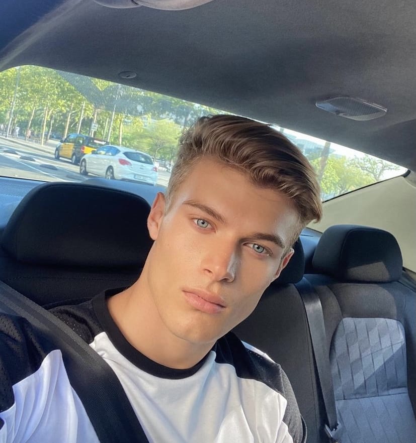 15E39F93 8757 4160 9DBF C61CF9DEA74E