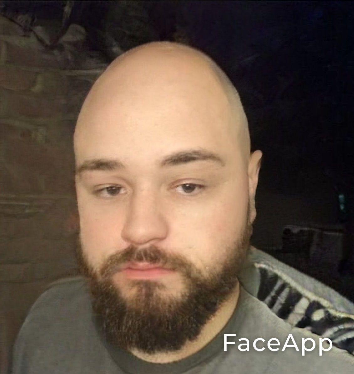 FaceApp 1637138837199