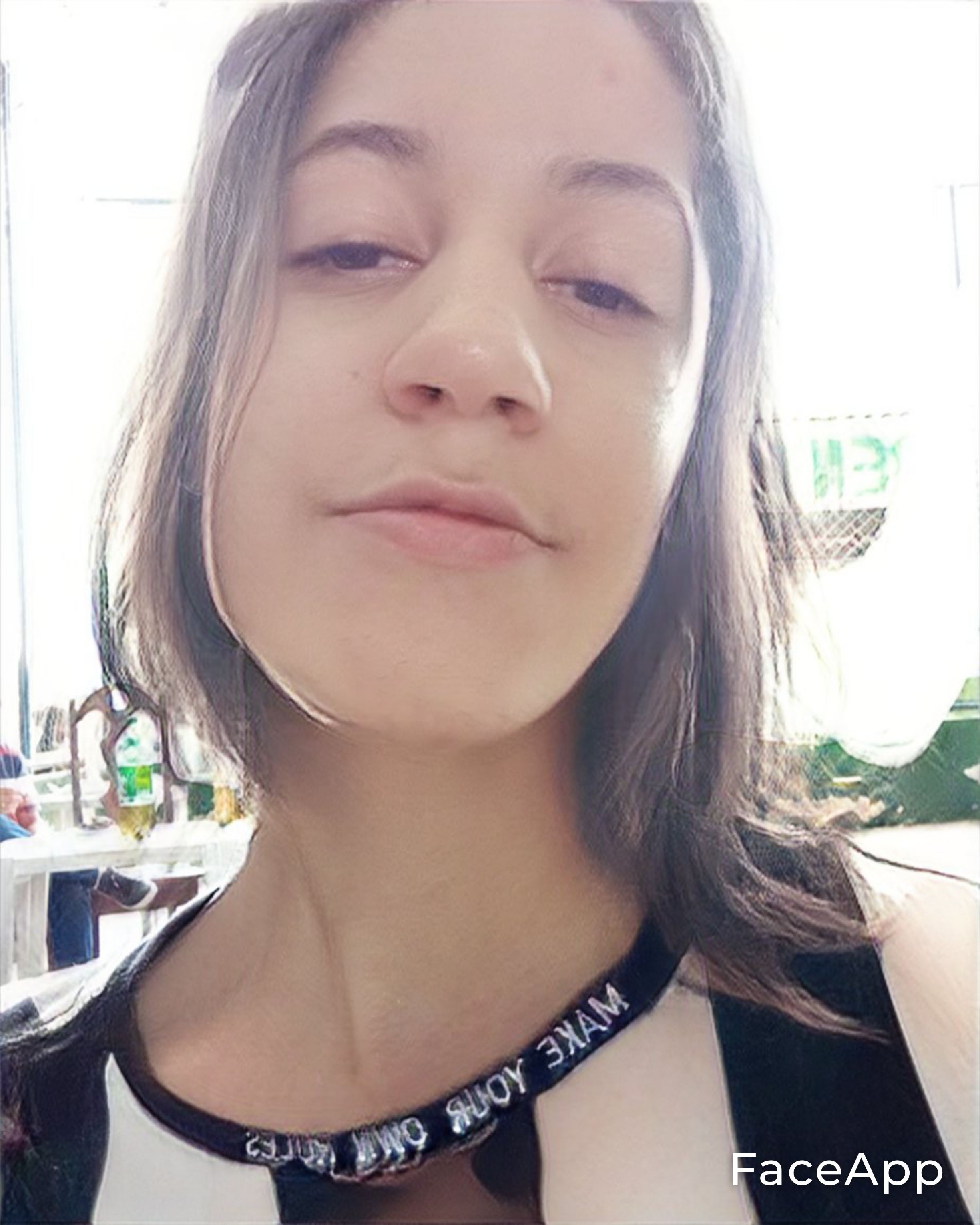 FaceApp 1637363834554