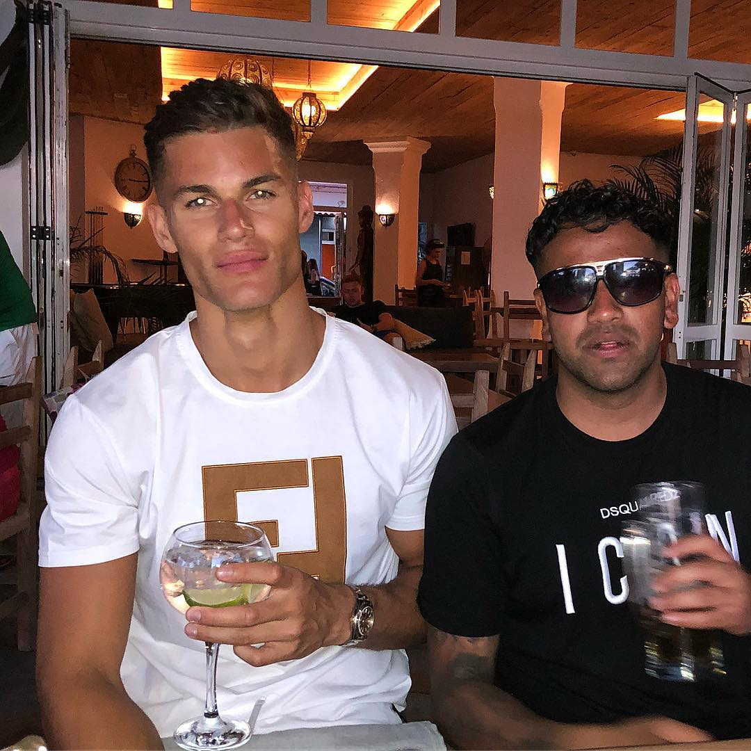 Insane pic of maher what a mog