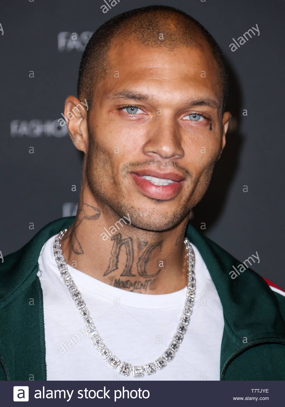 78111047 8791 486C 894C FF9988180BFB