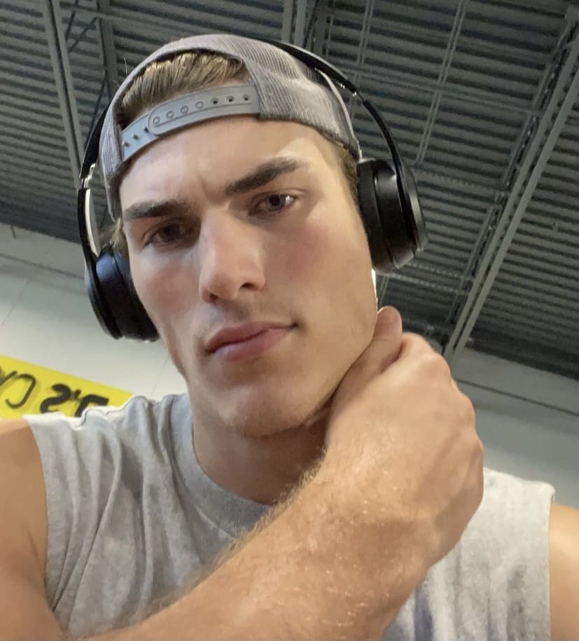 Zacy cox gigachad selfie