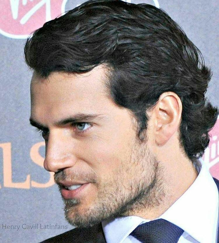 Insane picture of cavill atlandid chad