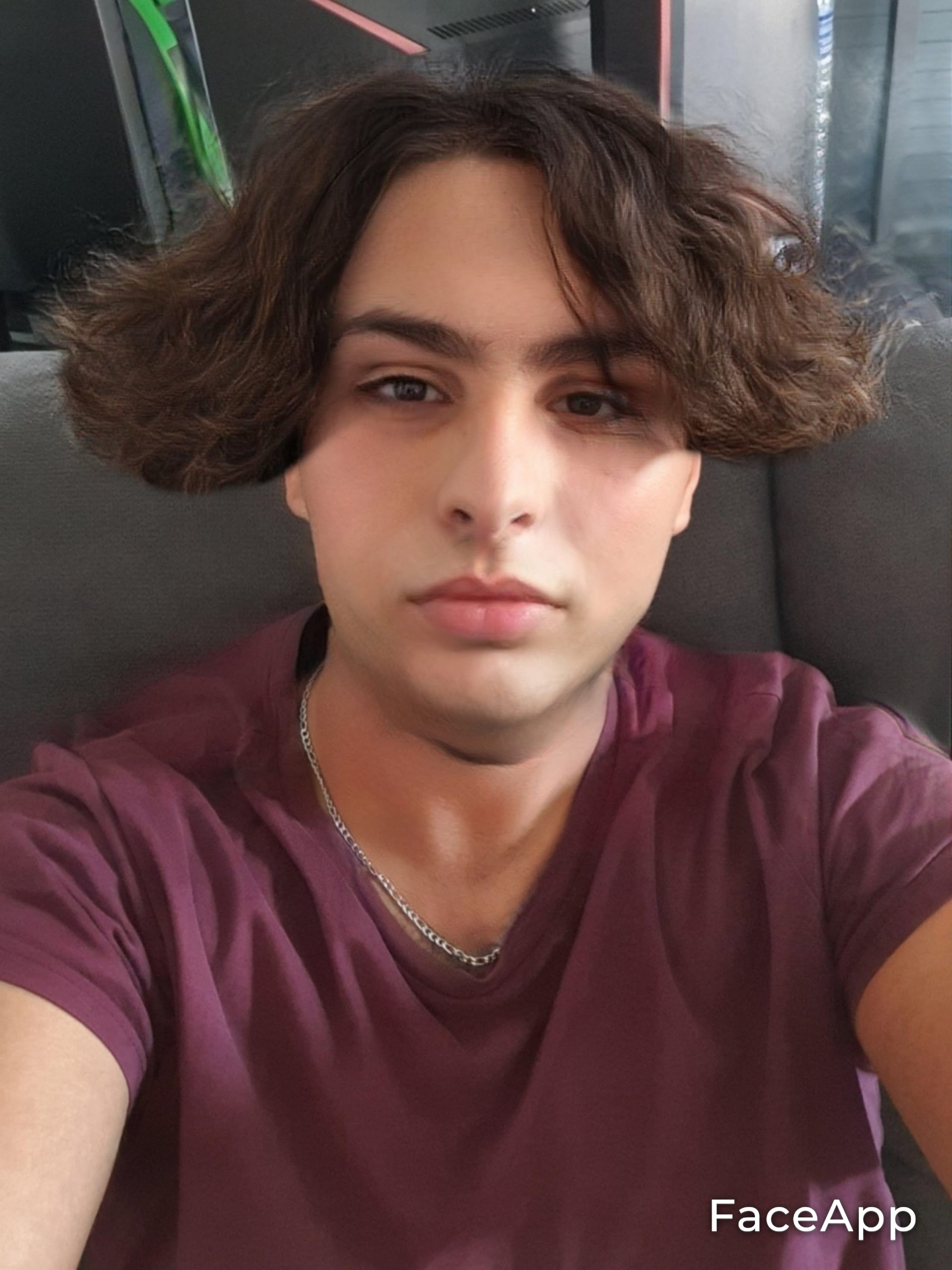 FaceApp 1636126169563