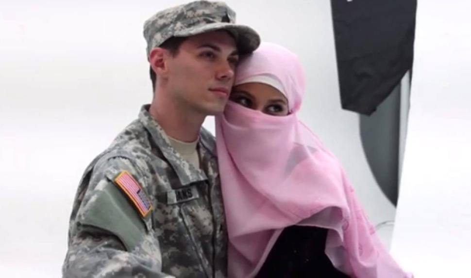 B5698F71 73CC 4232 9382 33D6460AA756